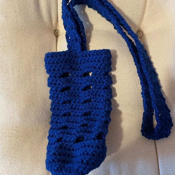 Handmade Water Bottle Carrier. Cross body for extra convenience while walking. - Picture 8 of 10